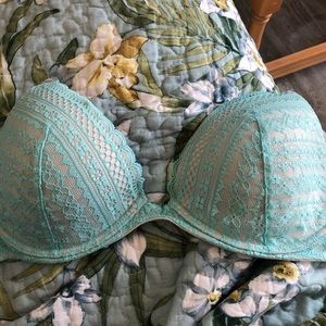 🌸VICTORIA’S SECRET BRA!🌸